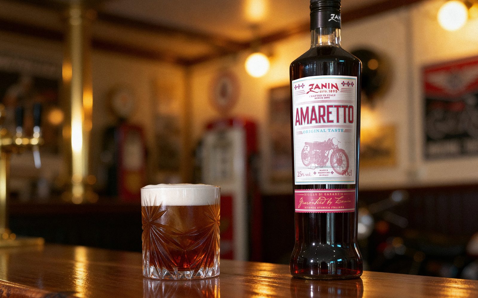 Zanin Amaretto Sour serve photography